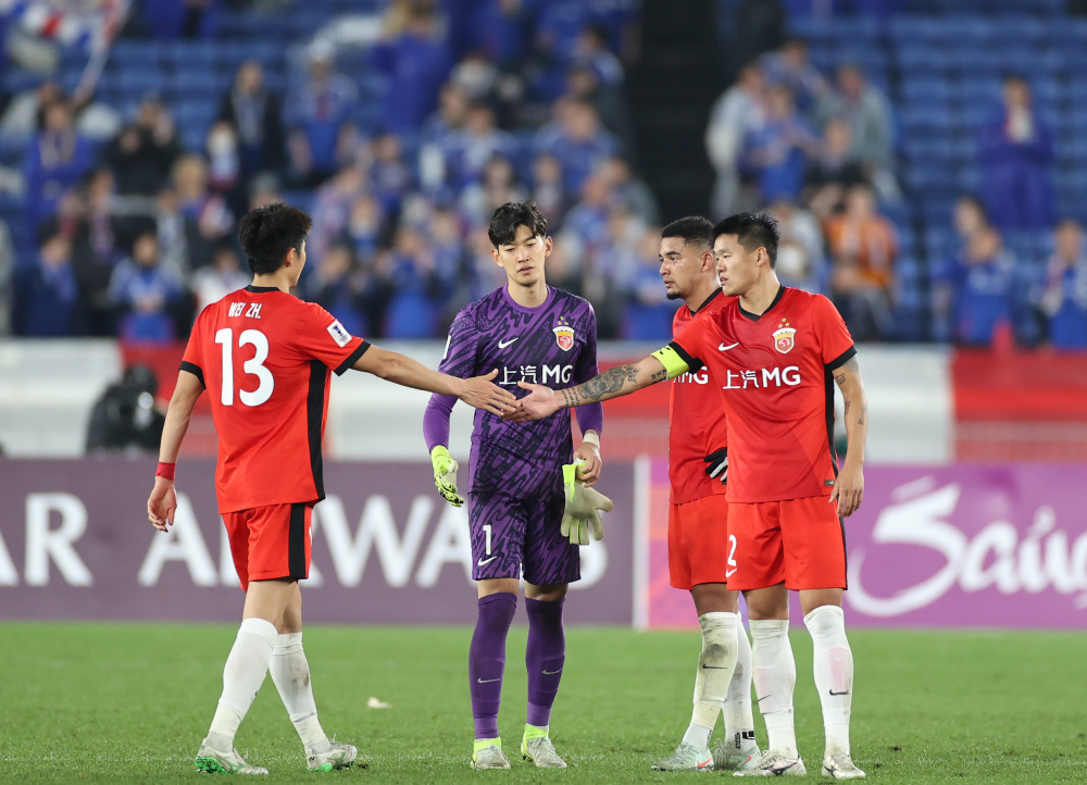 亚冠比赛中出现技术犯规引发争议 亚冠比赛中出现技术犯规引发争议