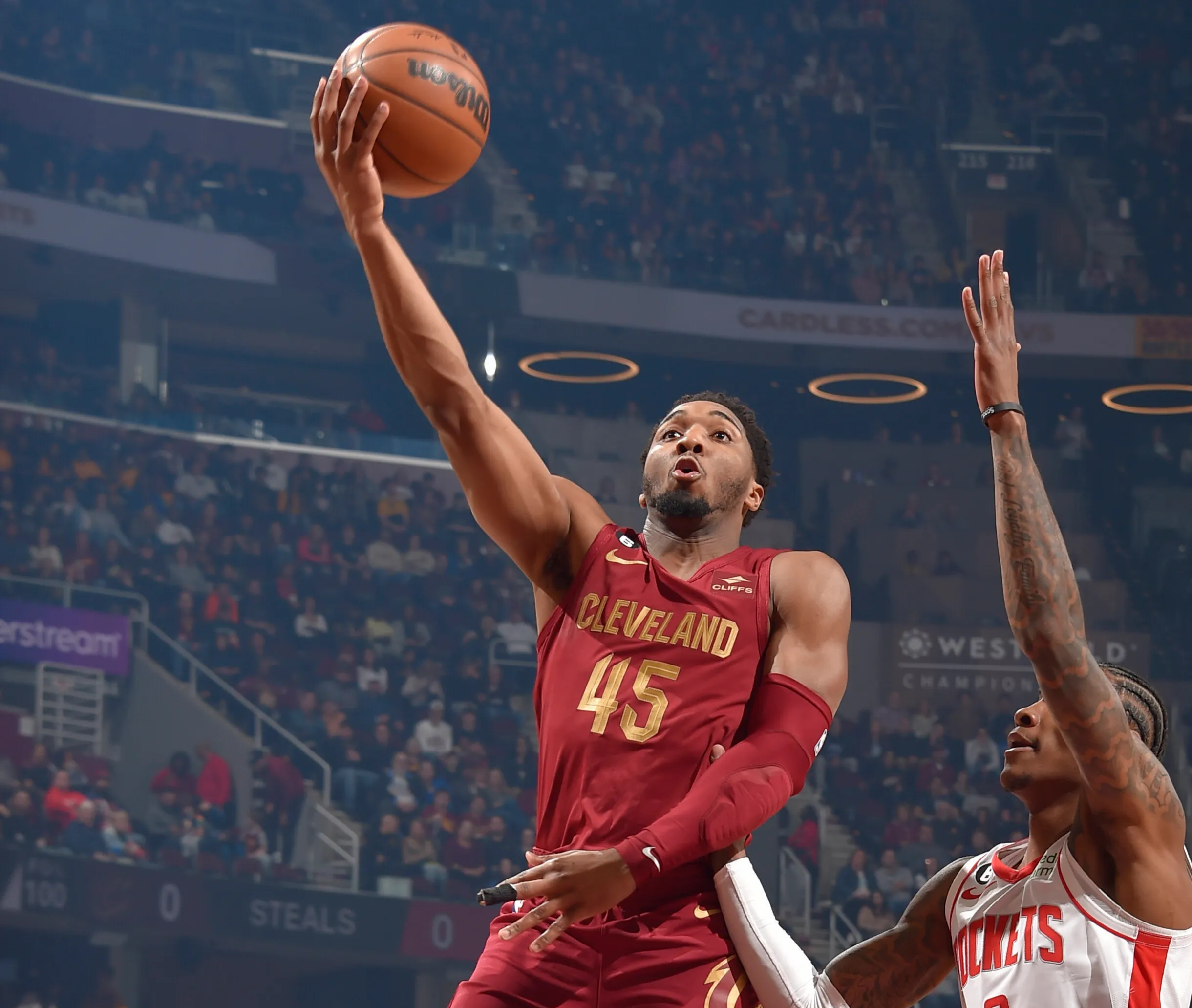 人队客场赢得苦战，战胜骑士队登顶东部的简单介绍