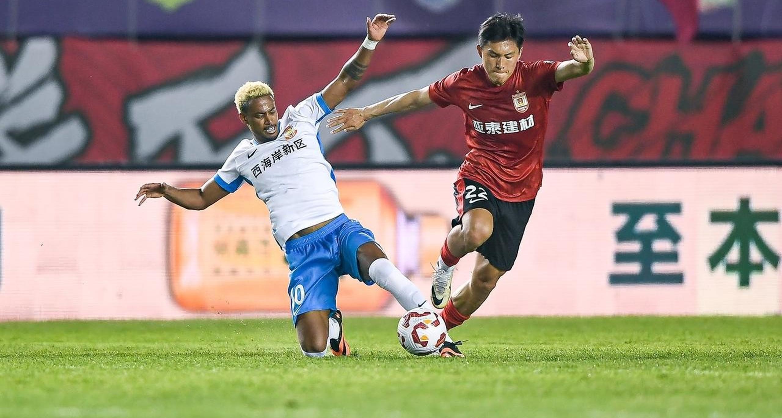 包含长春亚泰在主场备战下一场比赛的词条