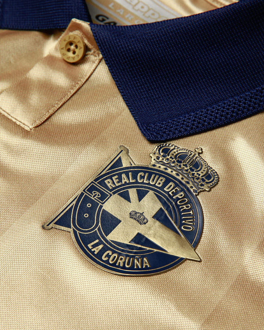 关于瓦伦西亚主场大胜拉科鲁尼亚在西甲继续领先的信息