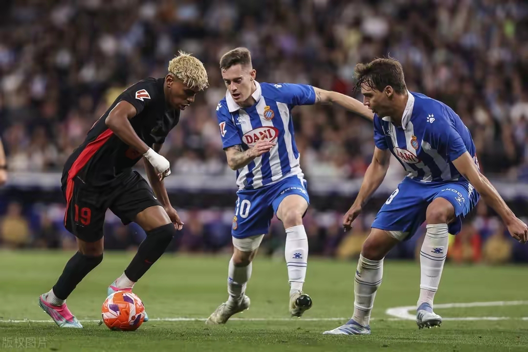 巴塞罗那遭遇阻击，客场被意大利球队击败