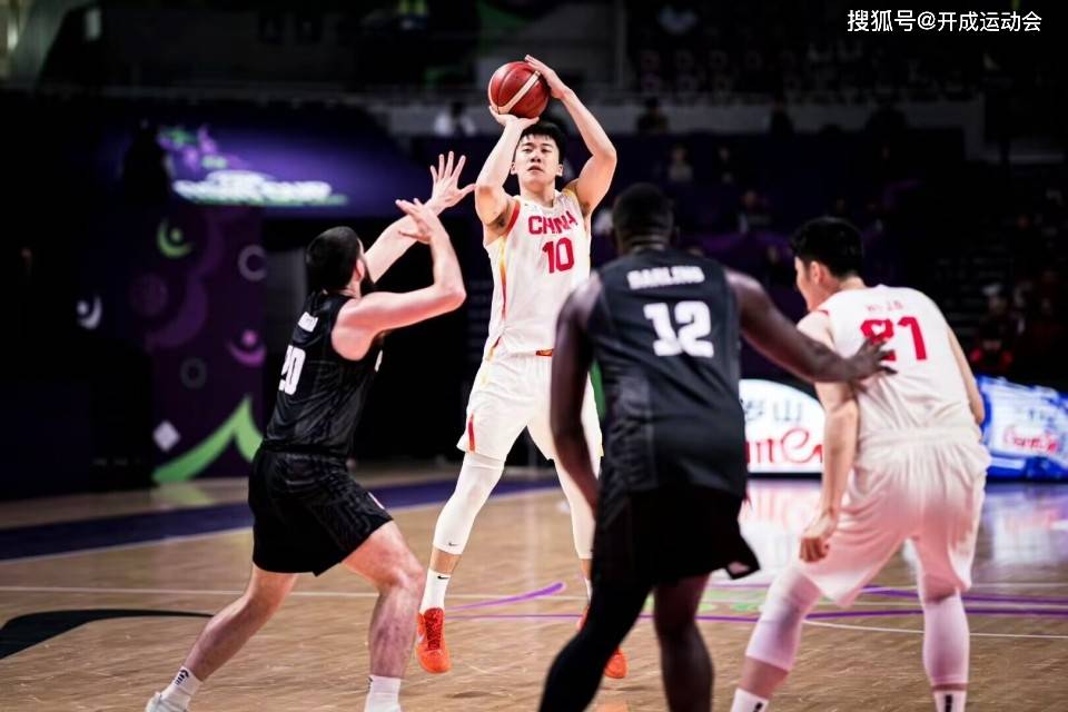 包含北京男篮主帅点赞球队团结一致，成功斩获关键胜利的词条