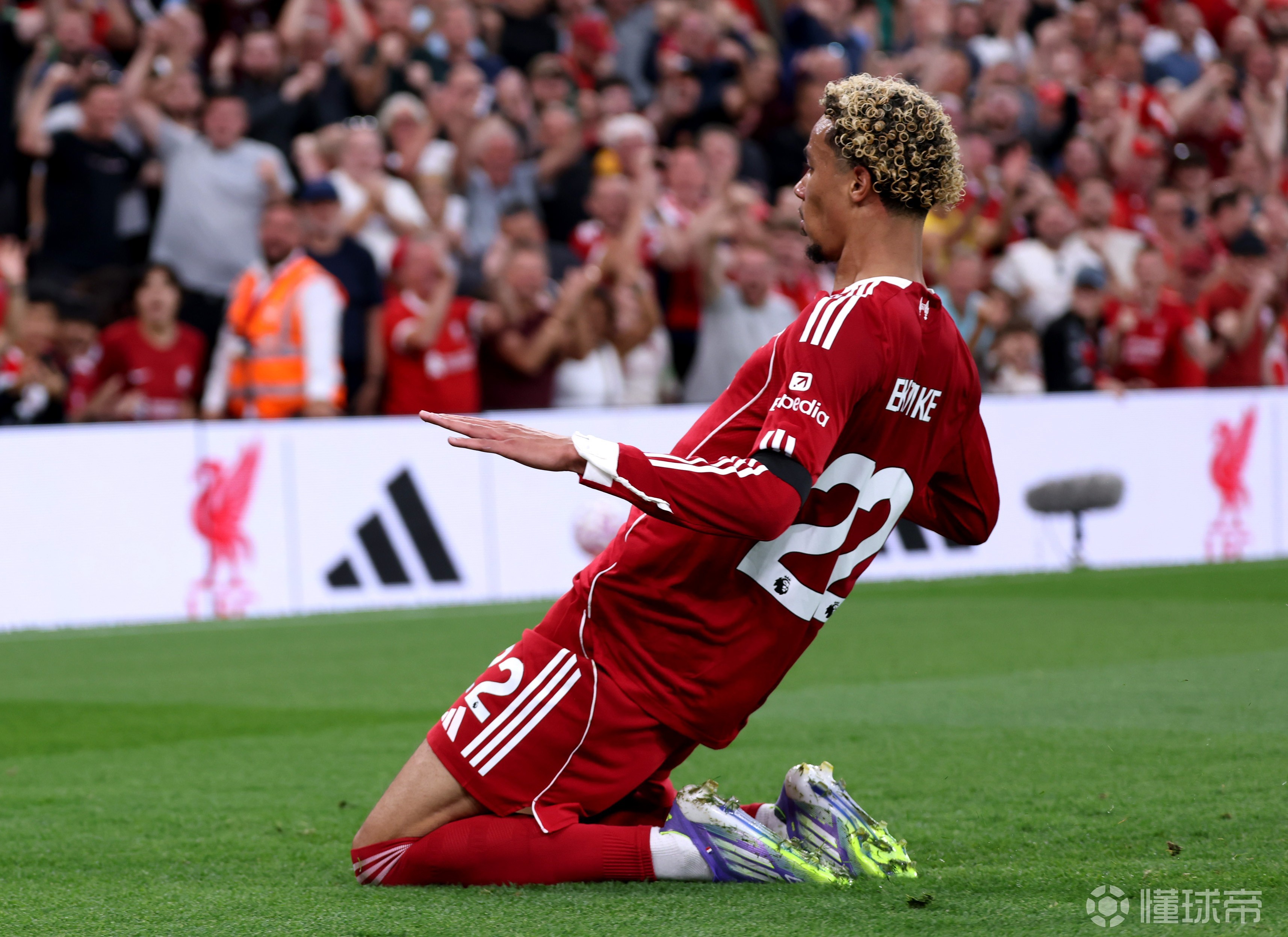 LOL直播入口-利物浦中场运动战积极，成为球队关键人物