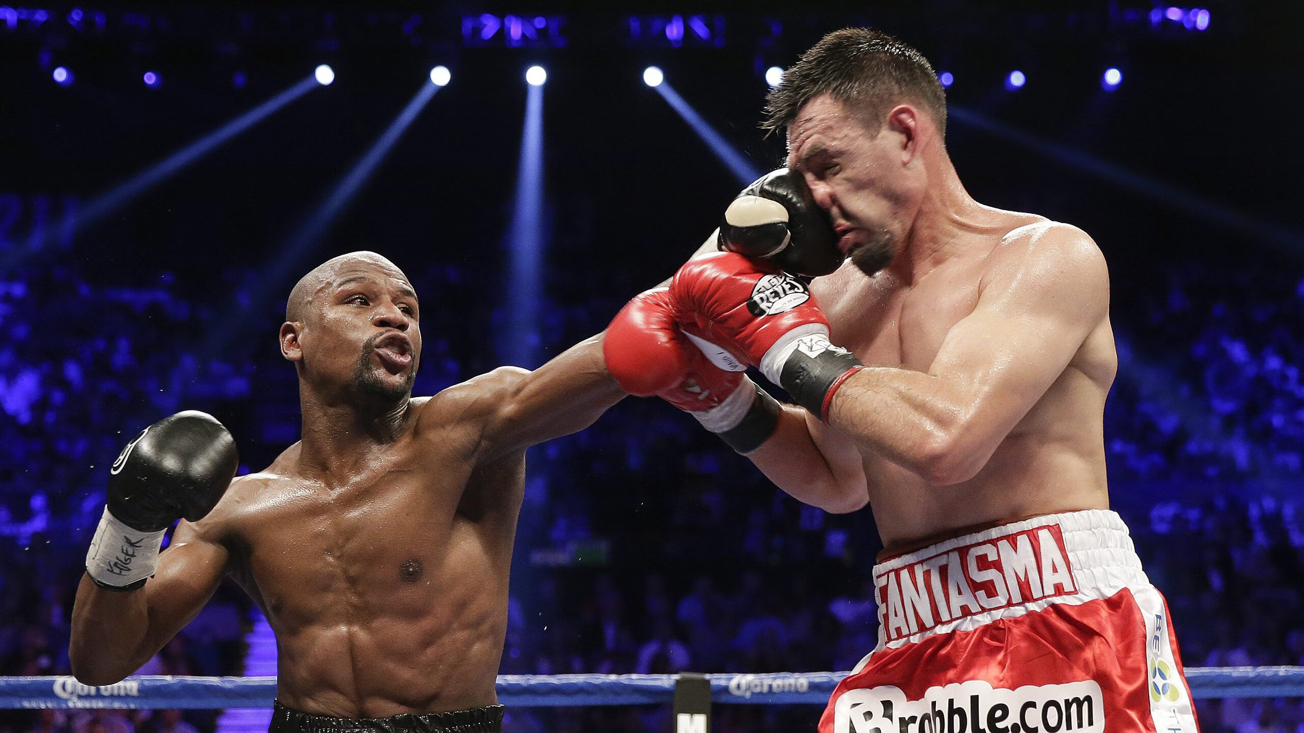 布伦森爆发引领独行侠淘汰赛过关，篮球无疆界背后的广东队启示