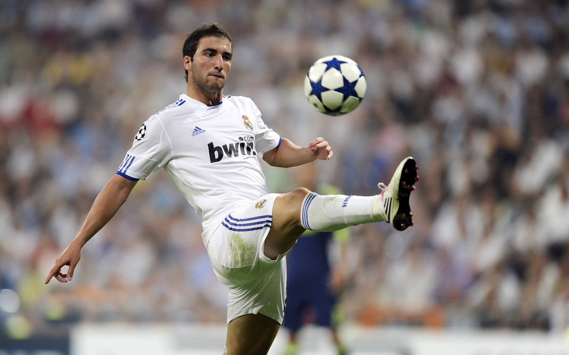 马刺狂胜吉林队,西亚卡姆关键制胜,团队篮球的完美诠释