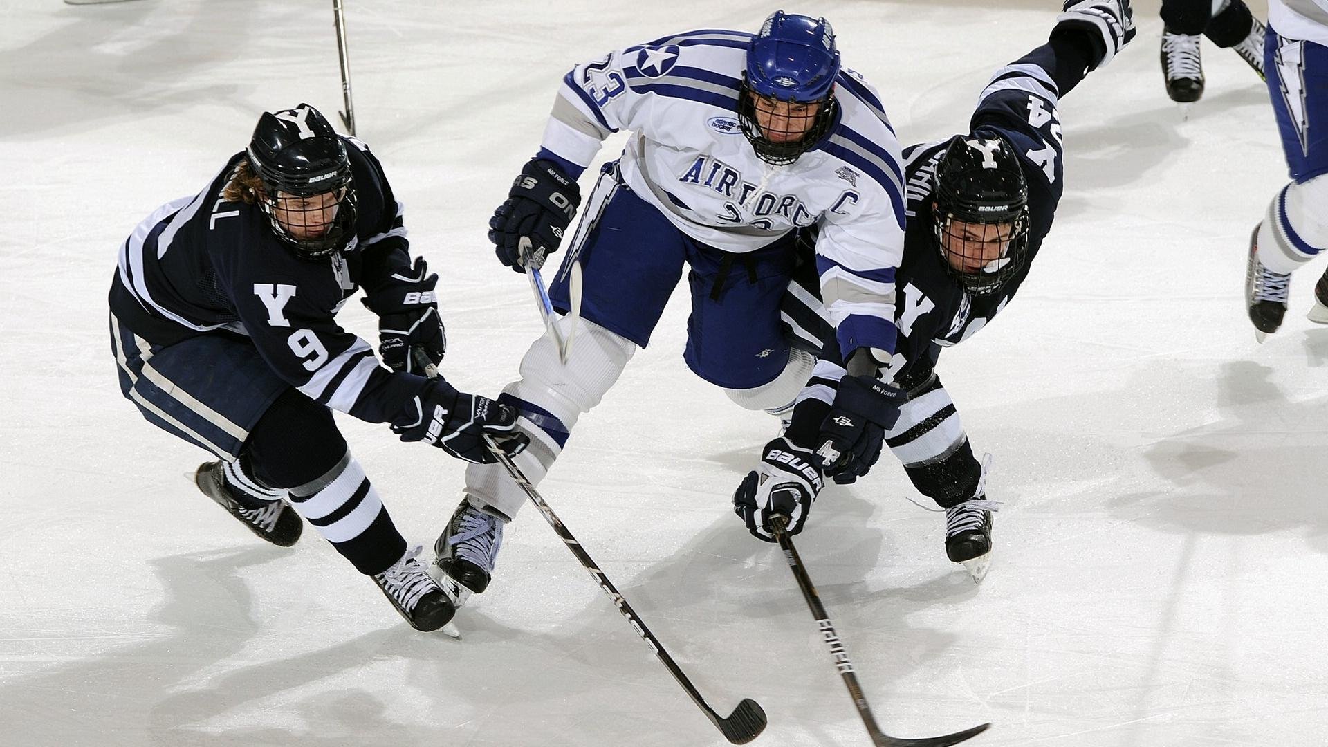 保罗末节19分导演逆转奇迹，上海男篮力克篮网挺进淘汰赛下一轮